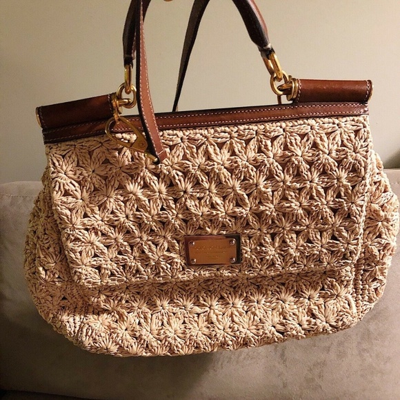 white raffia bag